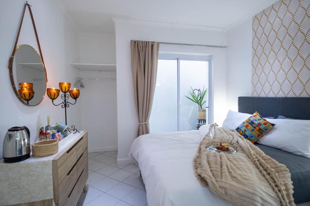 דירות קייפטאון Quiet & Cosy In Claremont מראה חיצוני תמונה